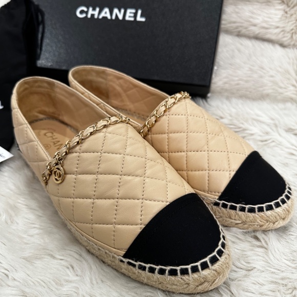 Chanel Beige & Black Chain Quilted Leather Espadrilles - Picture 8 of 14
